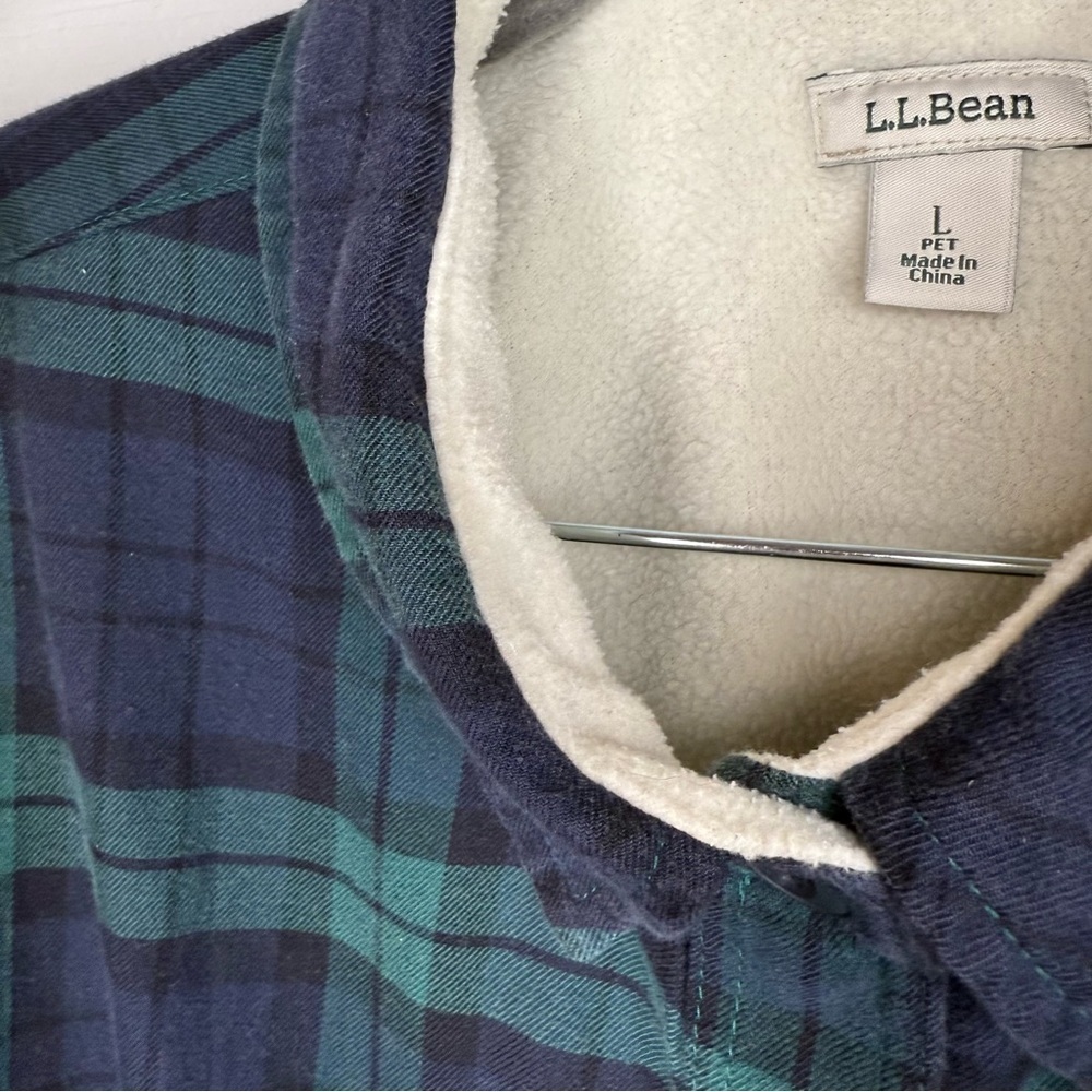 L.L. Bean Women's Fleece Lined Plaid Button Down Shirt - Navy and Green Size LP - Picture 3 of 6